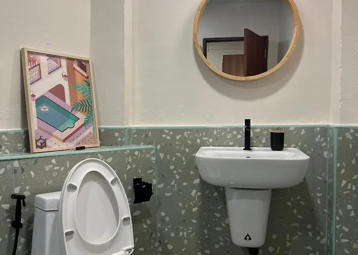 Yaowarat Apartment *