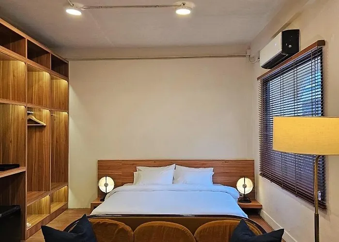 Yaowarat Apartment