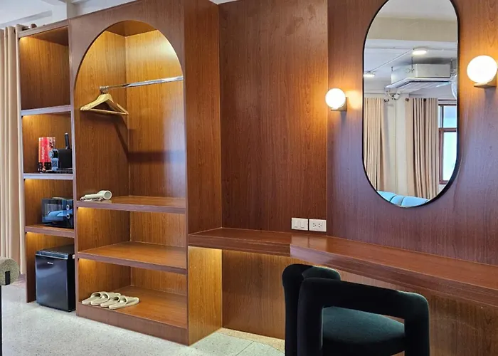 Yaowarat Apartment