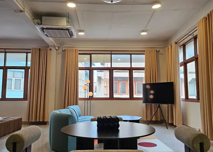 Yaowarat Apartment *